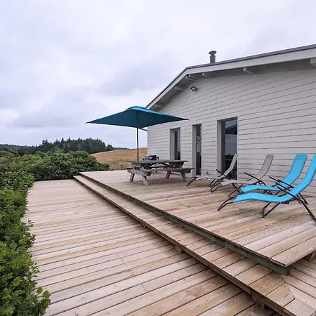 Renove Avec Terrasse, Randonnees Et Activites Culturelles En Haute-loire - Fr-1-582-470 *