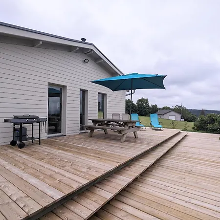 Renove Avec Terrasse, Randonnees Et Activites Culturelles En Haute-loire - Fr-1-582-470 Casa de Férias